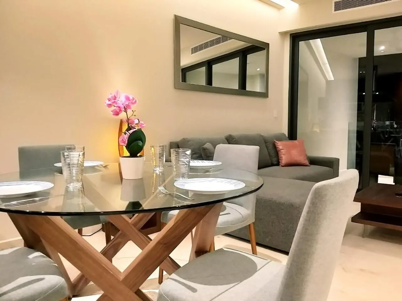 Precious 1 Bedroom In Brand New Miranda Building By Happy Address Playa del Carmen Apartment