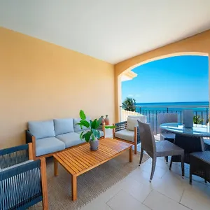  Holiday home Surf 405 - Luxury Oceanview Beachfront 3 Bedroom With Gym - At El Faro
